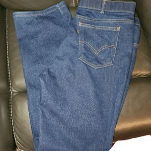 Levi's Jeans Size 36. Stretchy material.